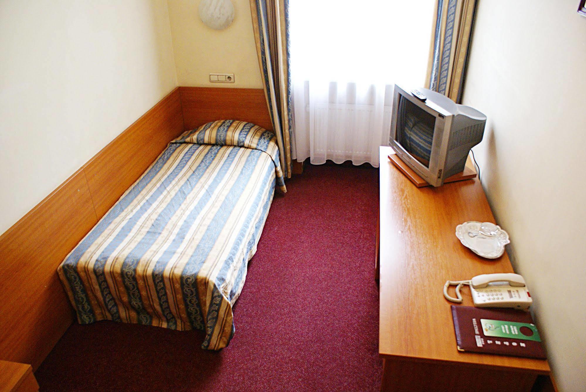 Irina Hotel Riga Exterior foto