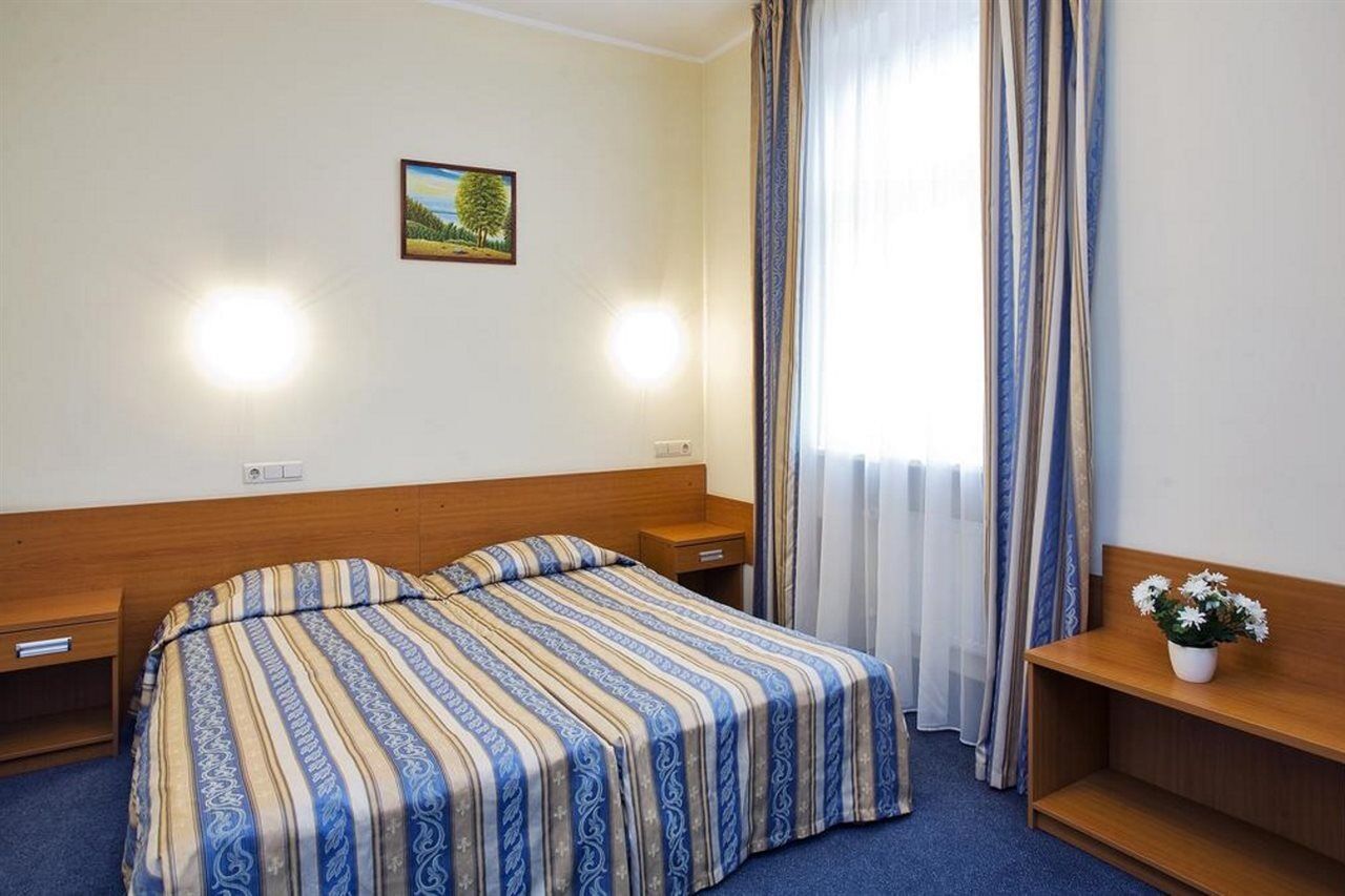 Irina Hotel Riga Exterior foto